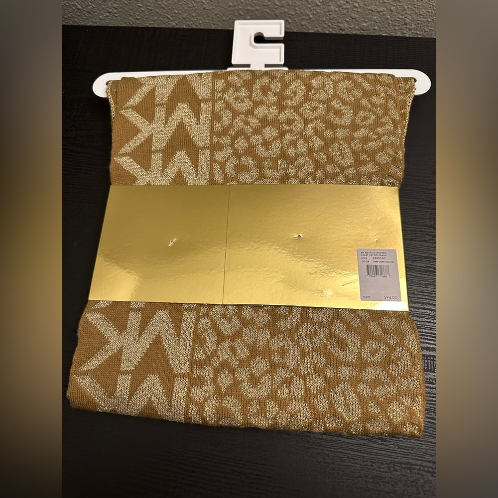 Michael Kors Womens Scarf and Hat Set Multi Metallic Gold NEW